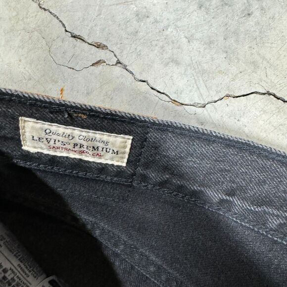 Levis Womens Premium 501 Original Shorts Black Denim Cut Off 32 Waist Distressed - Picture 3 of 12